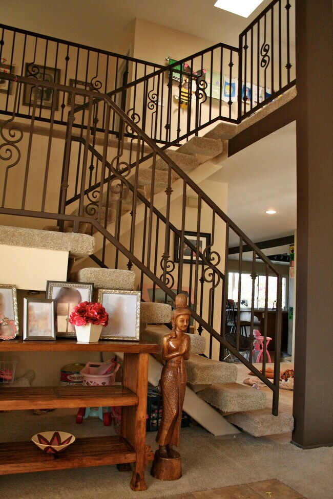 Building Photo - 751 Mundy Ter