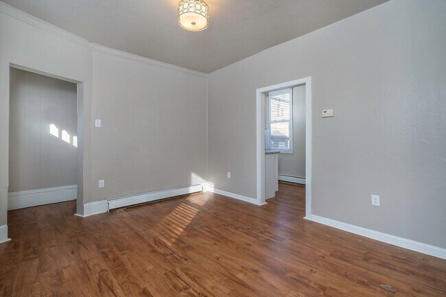 Foto del edificio - Remodeled 1 bedroom with fenced backyard