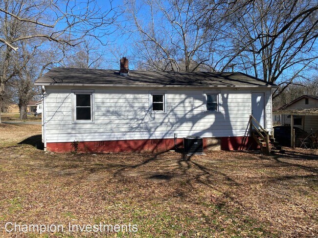 Building Photo - 2 br, 1 bath House - 609 West Elm Street