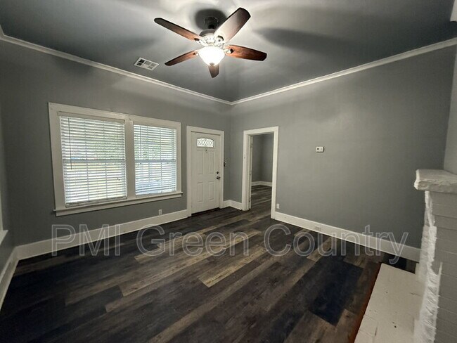 Foto del edificio - 1313 W Newton St