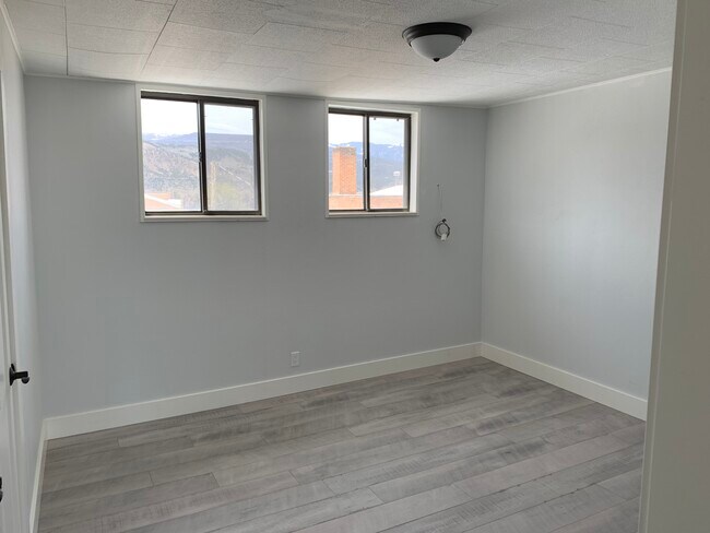Bedroom - 127 3rd W St