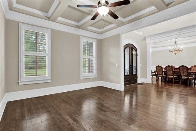 Building Photo - 6552 Long Acres Dr