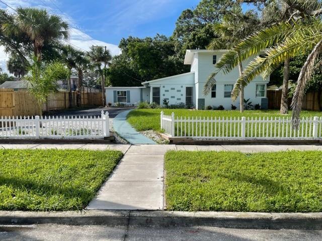 Building Photo - 415 Venetian Dr