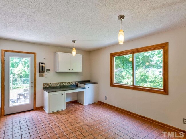 Building Photo - 7433 Edenwood Ln