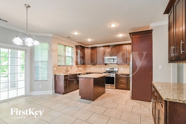 Foto del edificio - 5821 Parkstone Drive