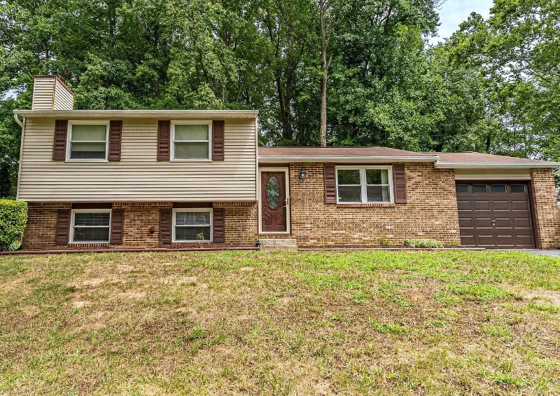 Photo - 2126 Briarwood Dr