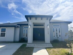 Building Photo - 5608 Palestine Dr