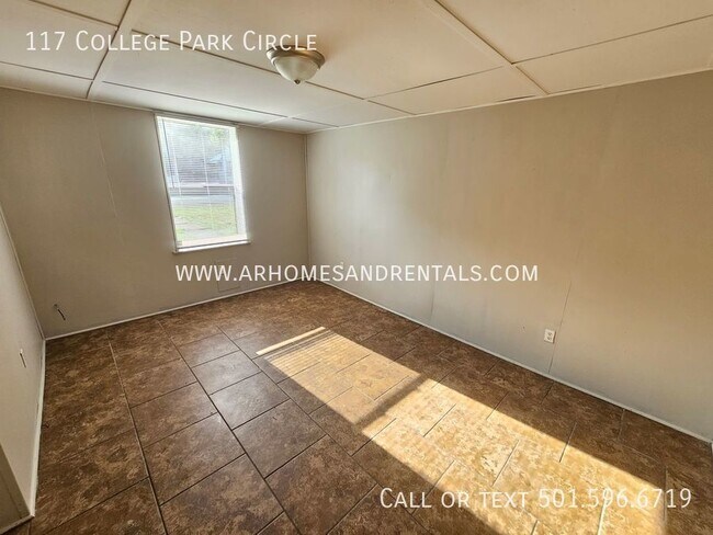 Foto del edificio - 117 College Park Cir