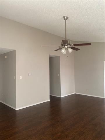 Building Photo - 421 Sims Dr