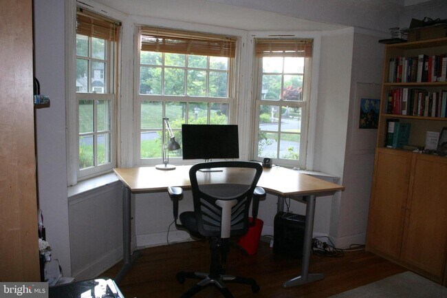 Foto del edificio - 1113 Hillcrest Rd