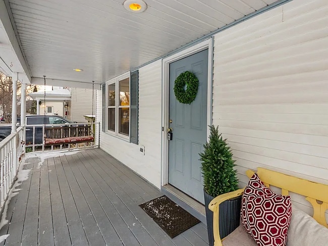 Building Photo - 1262 S Quincy St