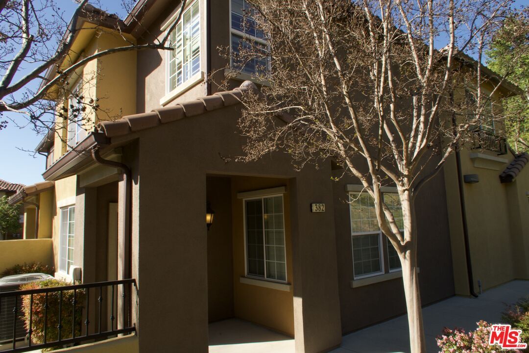 Foto del edificio - 382 East Hilltop Way