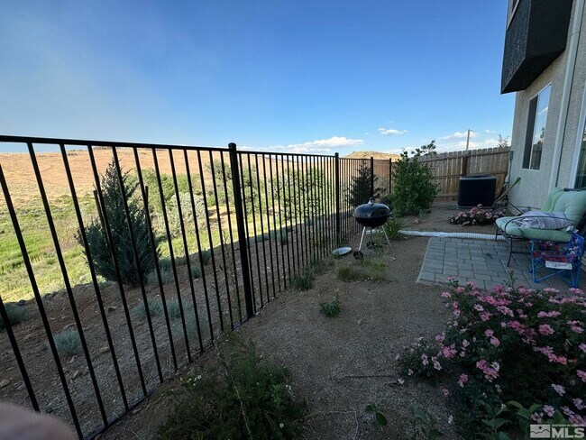 Foto del edificio - 4940 Black Falcon Way