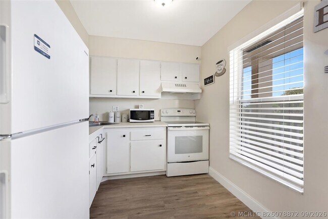 Foto del edificio - 6091 NW 61st Ave