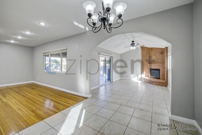 Building Photo - 16422 McRae Ave