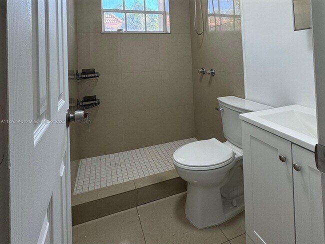 Foto del edificio - 713 SW 44th Ct