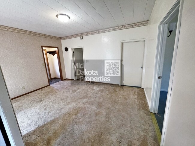 Building Photo - 420 S Duff St