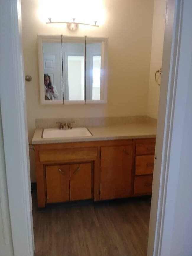 Building Photo - 1 bedroom in Seattle WA 98106