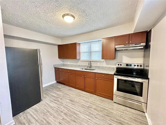 Building Photo - 3210 Illinois Ave