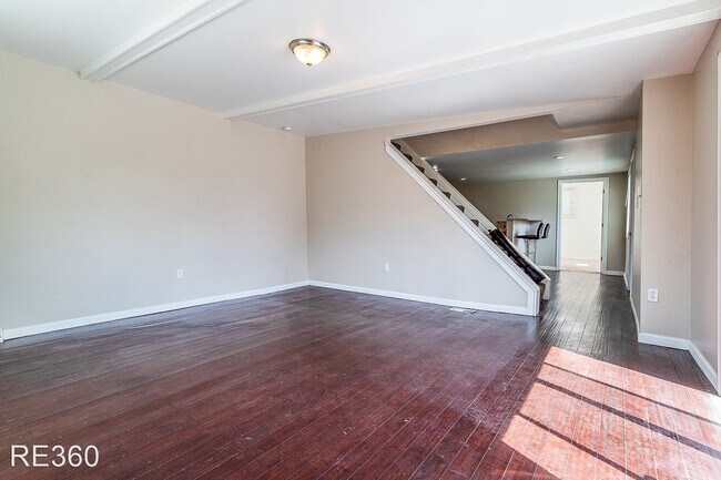 Foto del edificio - 3 br, 1 bath House - 635 Mclain St Allentown