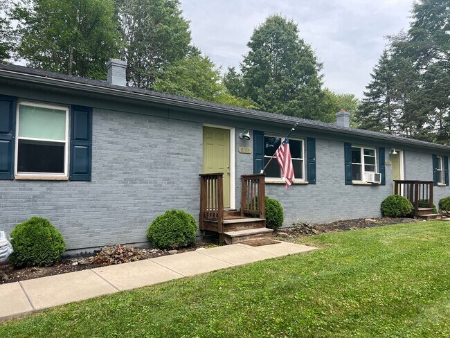 Foto del edificio - Joslynn Properties LLC-8315 &amp; 8317