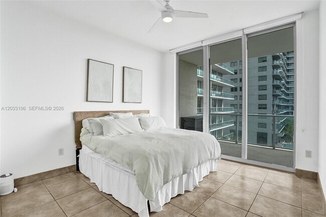 Foto del edificio - 3470 E Coast Ave