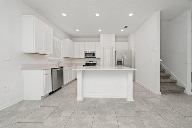 Building Photo - 3330 Laurent Lp