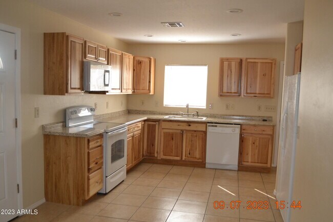 Building Photo - 1308 E Tonto St