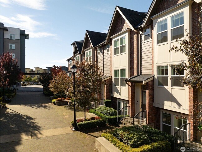 Photo - 1313 Brooklyn Walk NE House