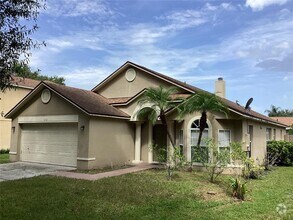Building Photo - 572 Lancer Oak Dr