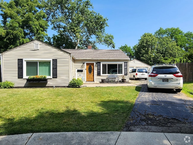 Building Photo - 2425 Findlater Ct