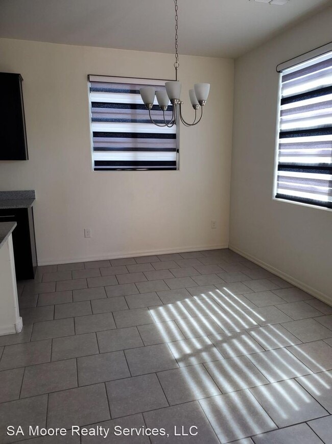 Building Photo - 3 br, 2.5 bath House - 4400 S Saginaw Hill Dr