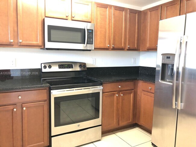 Foto del edificio - 8960 NW 97th Ave