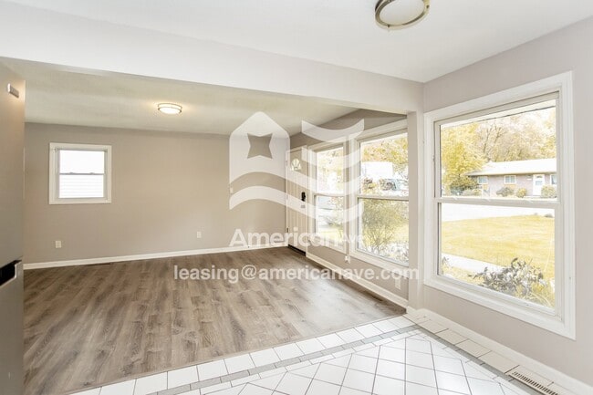 Building Photo - 20019 Lexington