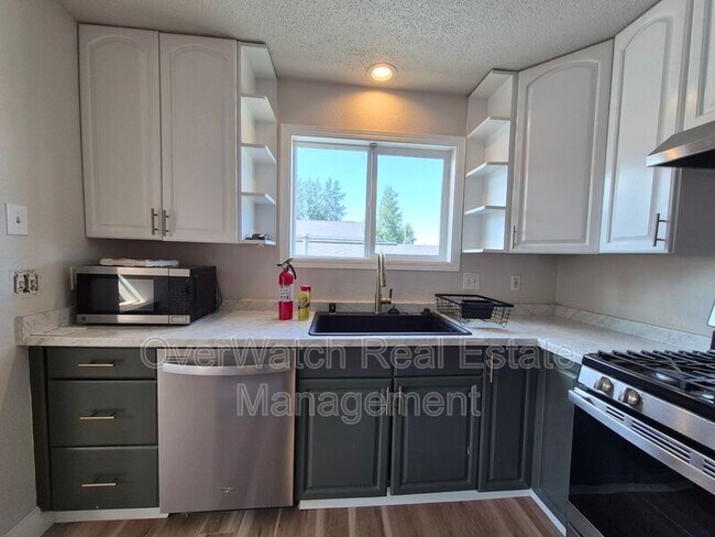 Foto del edificio - 8331 E 6th Ave