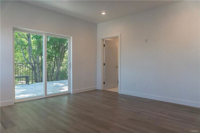 Foto del edificio - 6848 Encino Ave