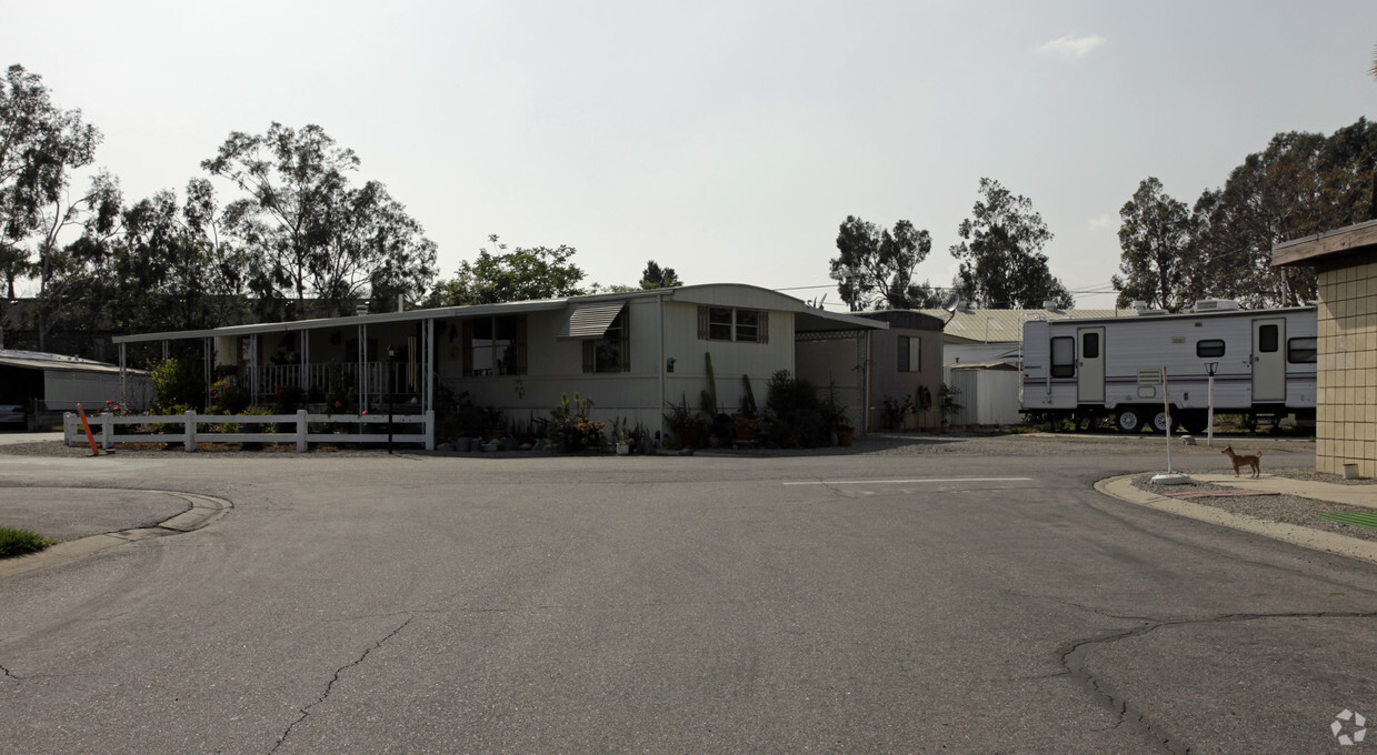 Building Photo - Bloomington Mobile Home Park