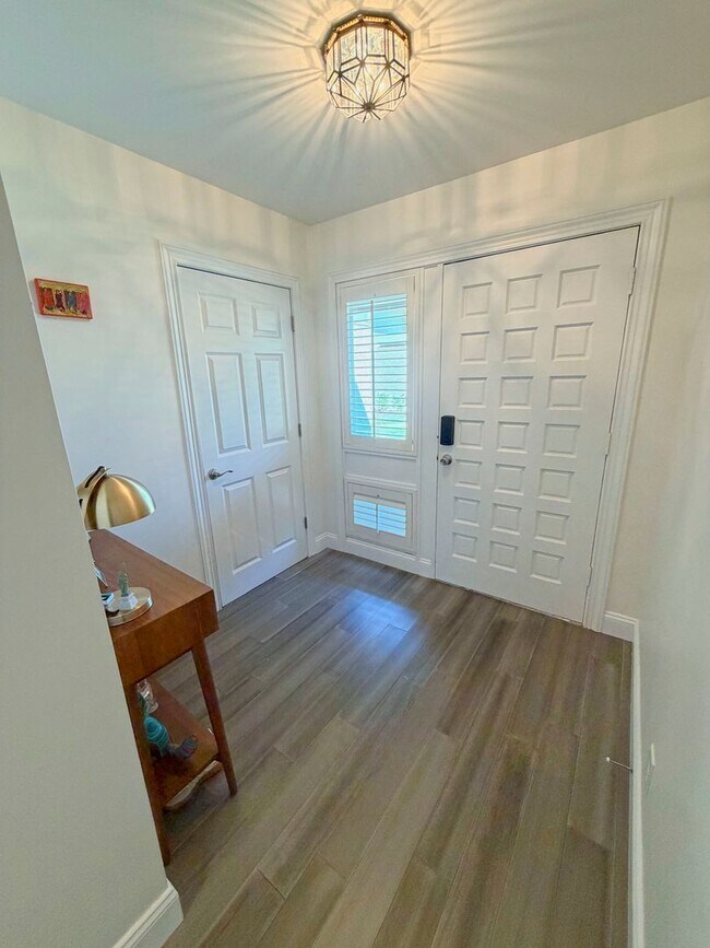 Building Photo - Beautiful 3-bedroom, 2-bathroom standalone villa offering 1,801 square feet of living space insid...
