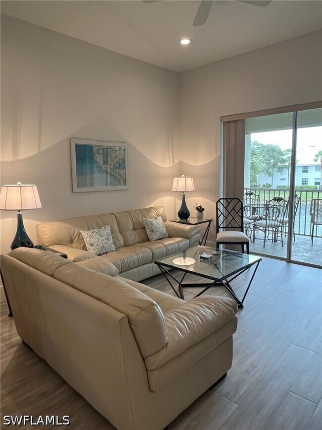Foto del edificio - 2325 Carrington Ct
