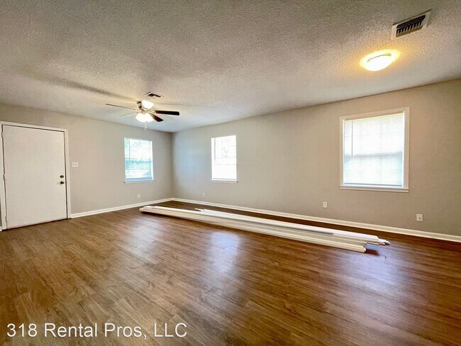 Building Photo - 3 br, 1.5 bath House - 1205 Gilman St.