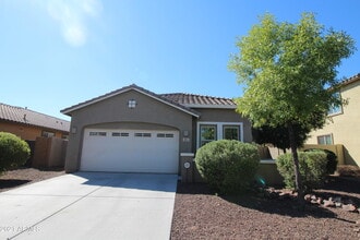 Building Photo - 851 E Aberdeen Dr