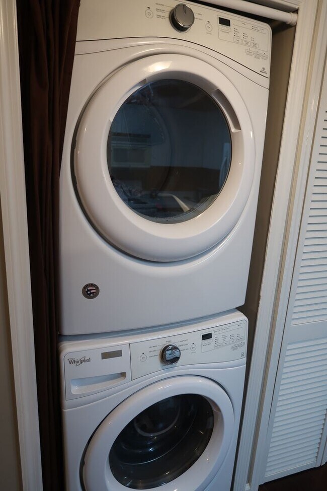 Photo - Laurel Villas #105 -3BR/2BA Available for AUGUST 2026 move in! Apartment