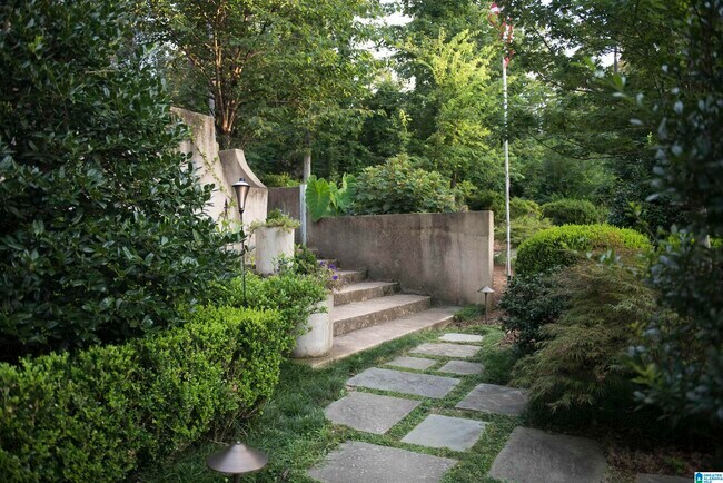 Foto del edificio - 4644 Old Looney Mill Rd