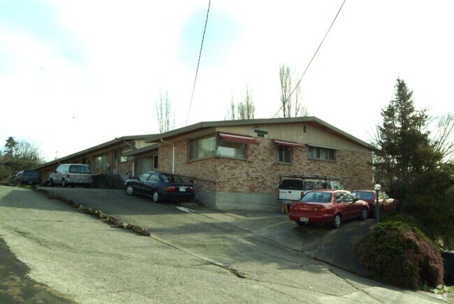 Building Photo - 6800 Rainier Ave Ave S