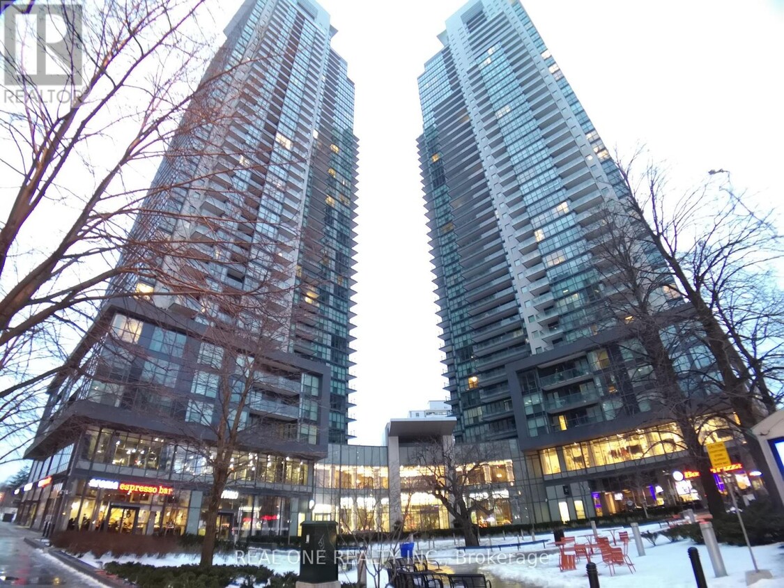 Photo principale - 5162-5162 Yonge St