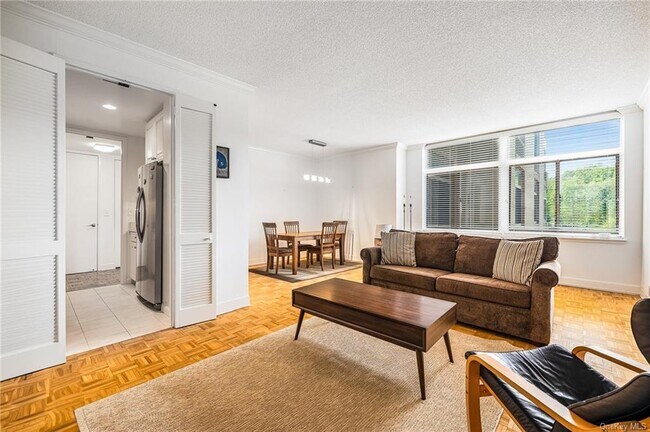 Foto del edificio - 35 N Chatsworth Ave