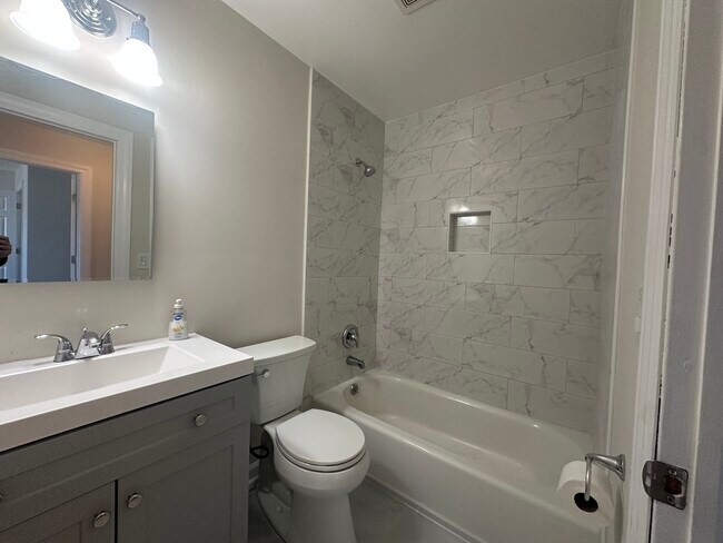 Foto del edificio - 306 Northwestern Ct