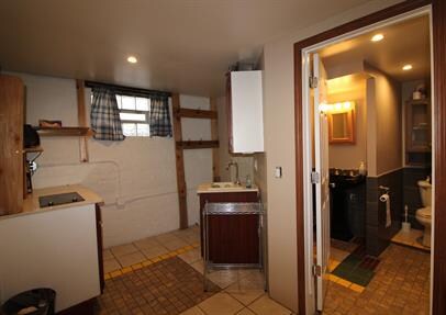 Foto del edificio - 811 E Pleasant St