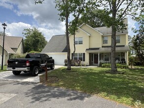 Building Photo - 106 Porter Way