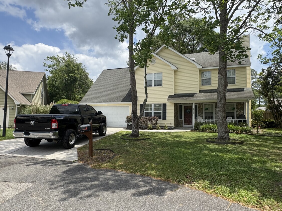 Foto principal - 106 Porter Way